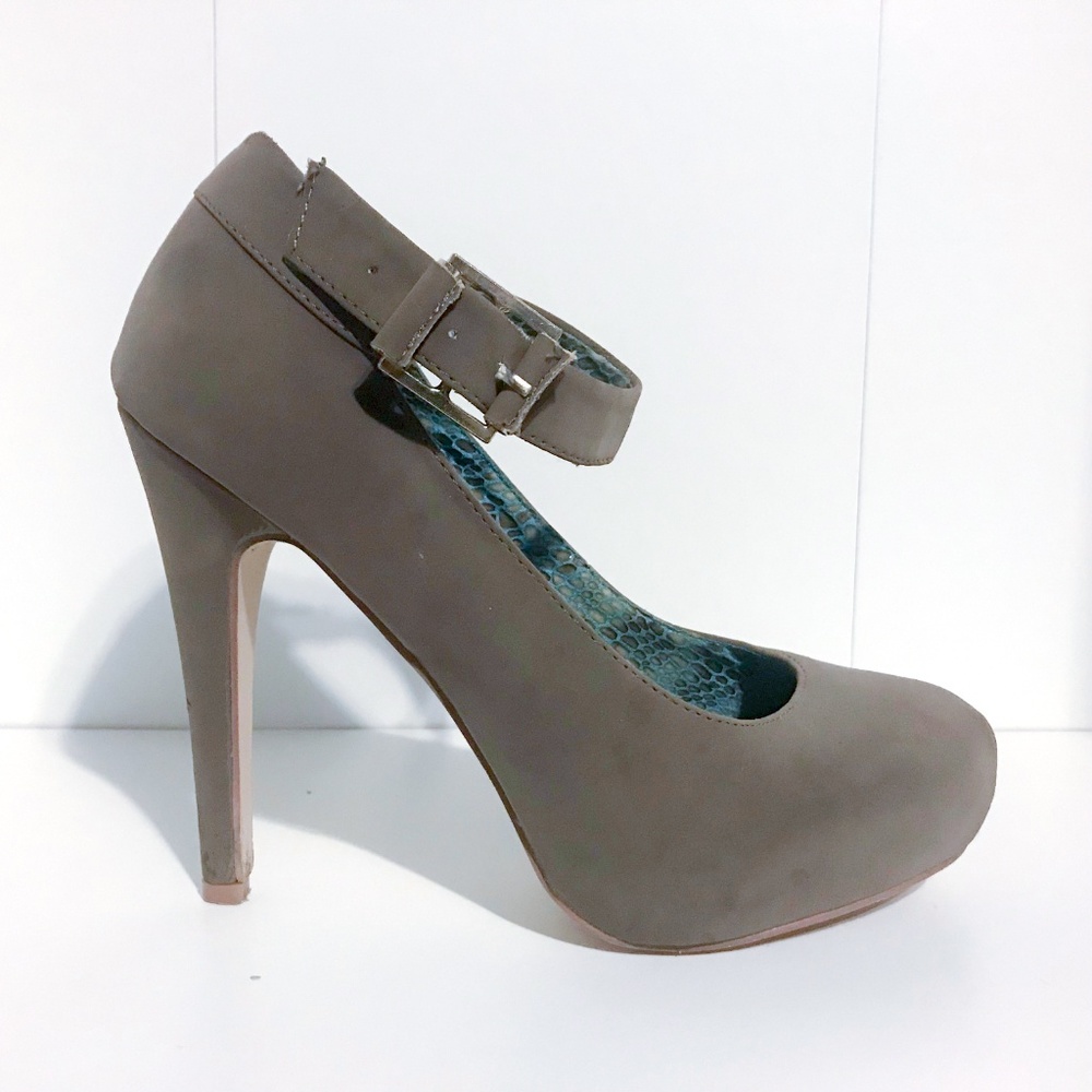 Penny Loves Kenny Platform Heels